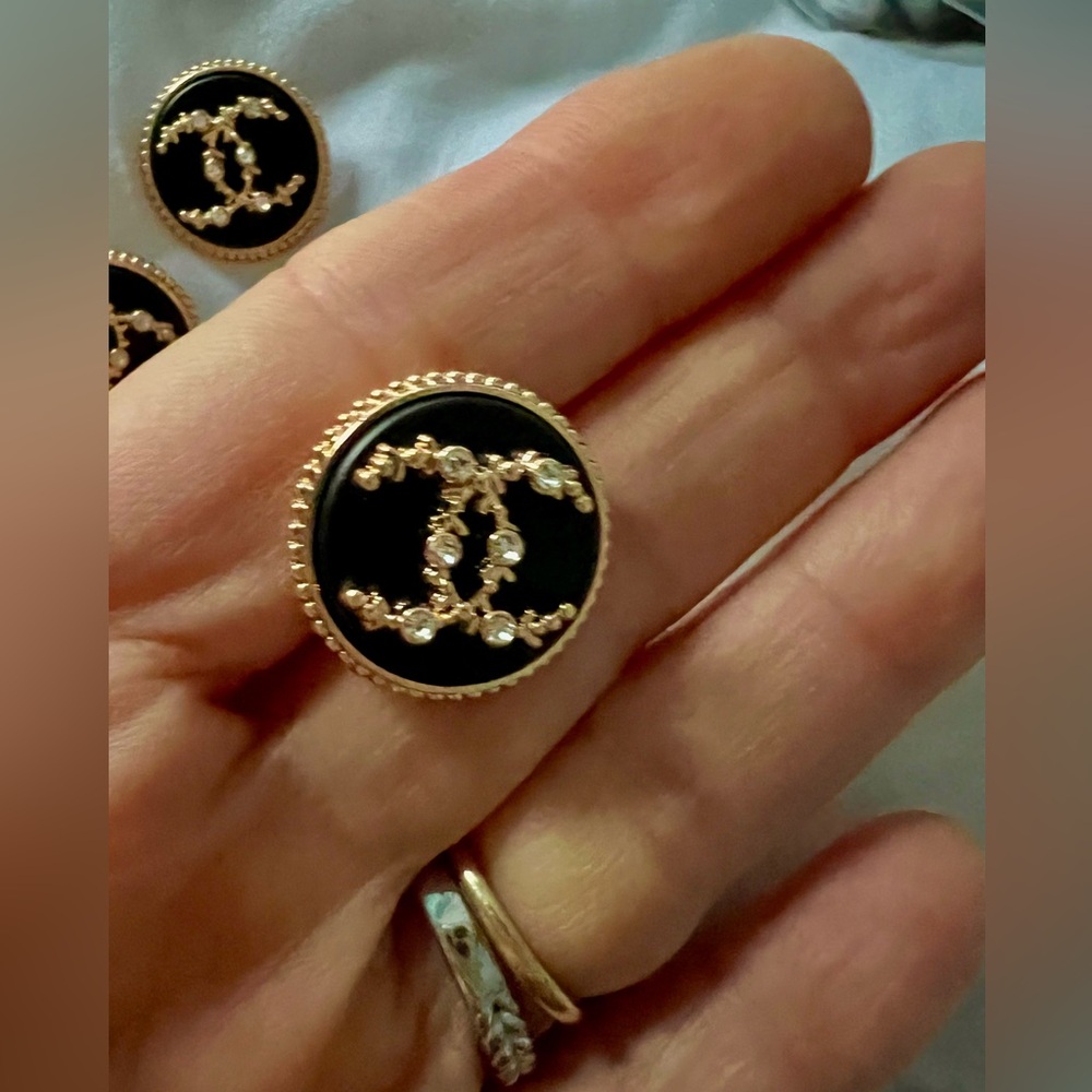 CC Style/(set of 6)/20mm/Black on Gold/SmStoneEmbellished✨/Nice 👀/ShankB…